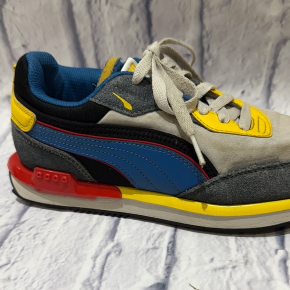 Puma Sneakers with Yellow, Blue, and Red Highlights - Picture 5 of 7